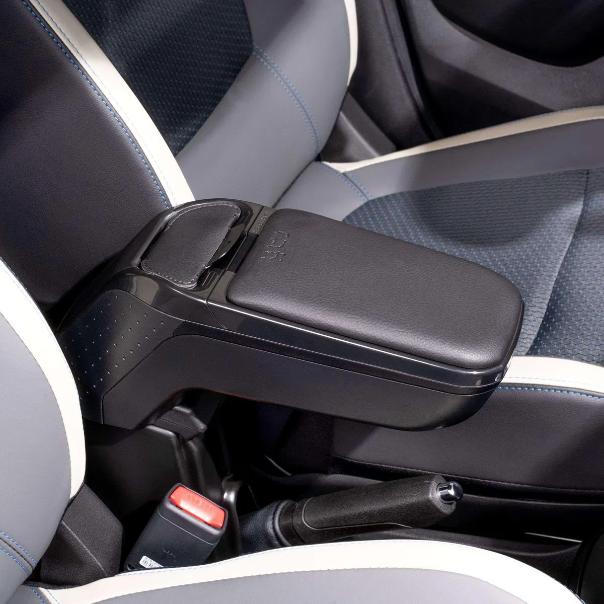 Rati Armster 2 Bracciolo adatto per CITROEN C3 2024 - / e-C3 2024 -/ C3 Aircross 2024- / e-C3 Aircross 2024- [nero,pelle vegana] Bracciolo centrale retrofittabile con vano portaoggetti