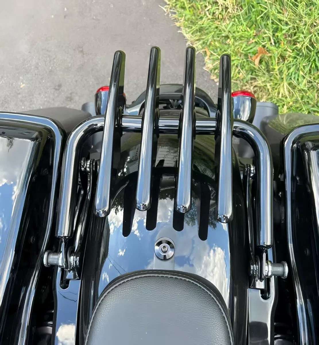 Portapacchi Amovibile Due Posti HOKUOTOLITE per Harley Touring 2009-2026 CVO Road Glide Street Glide Road King Electra Glide Ultra Limited, Nero